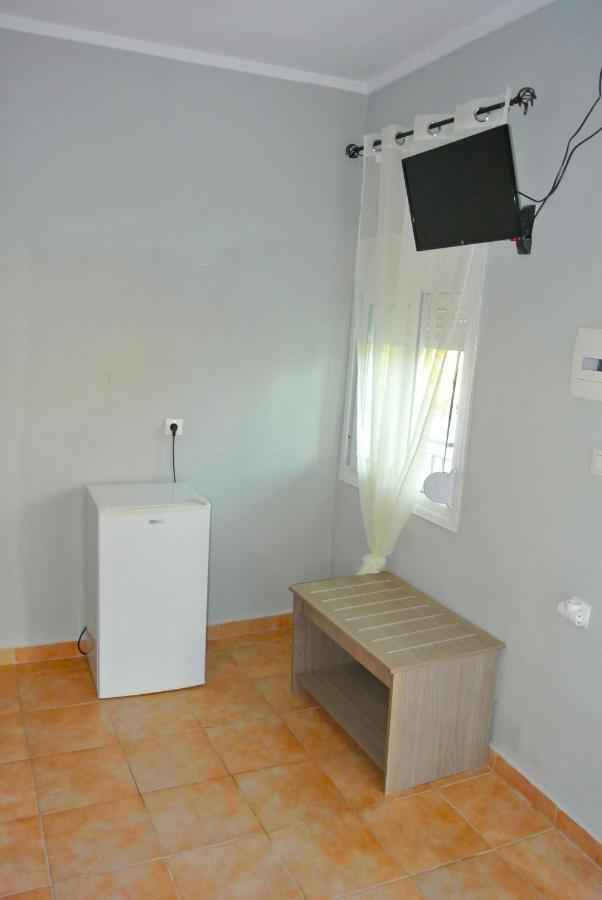 Kremasti Rooms Luaran gambar