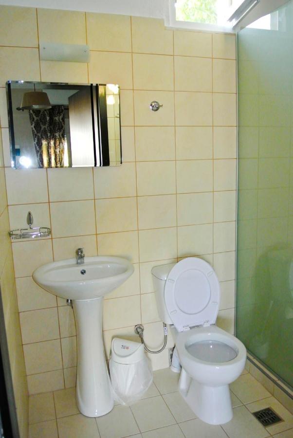 Kremasti Rooms Luaran gambar